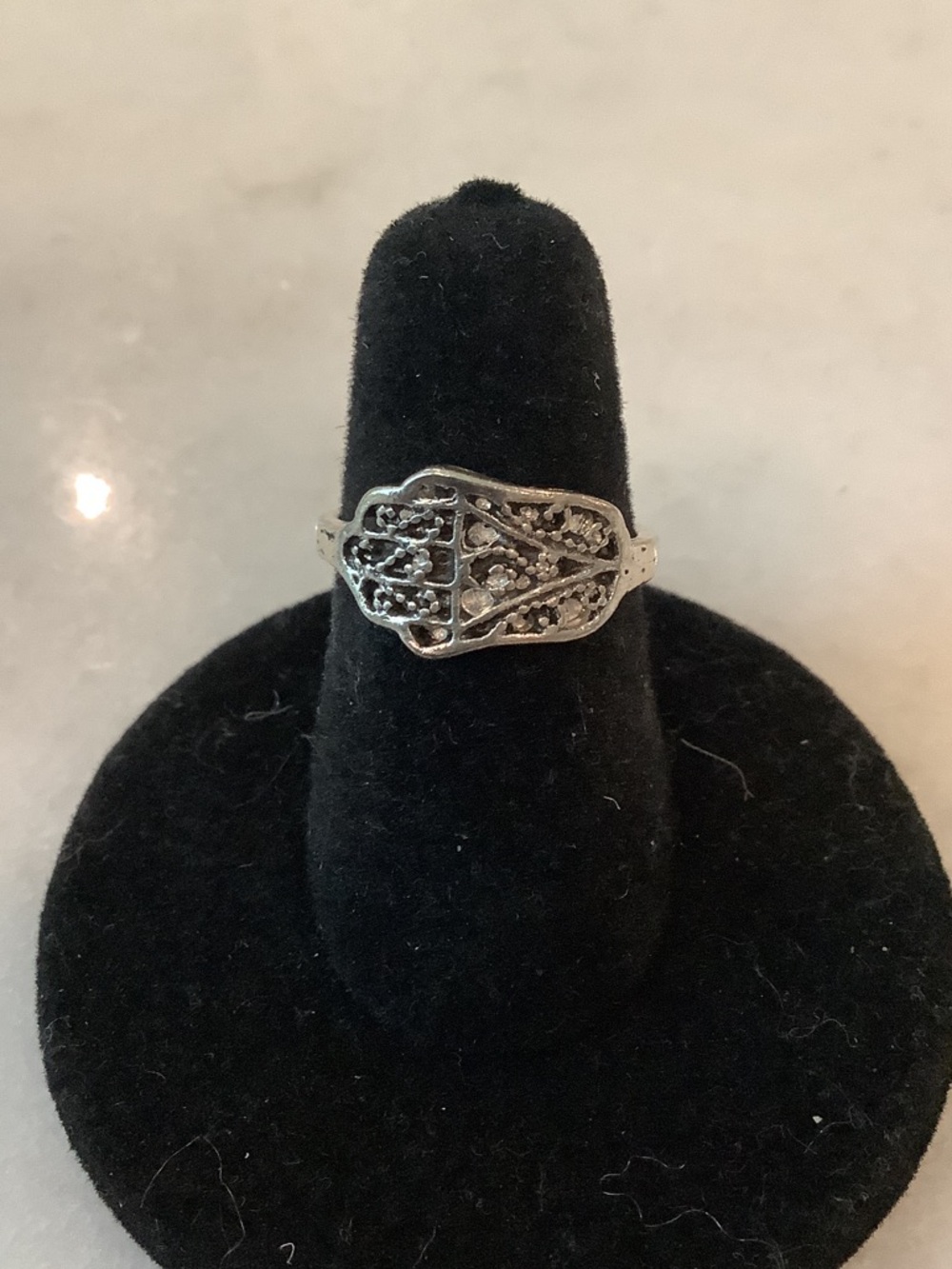 Women’s Silver Tone Filigree Openwork Ring w/ Black Accents, Brand New